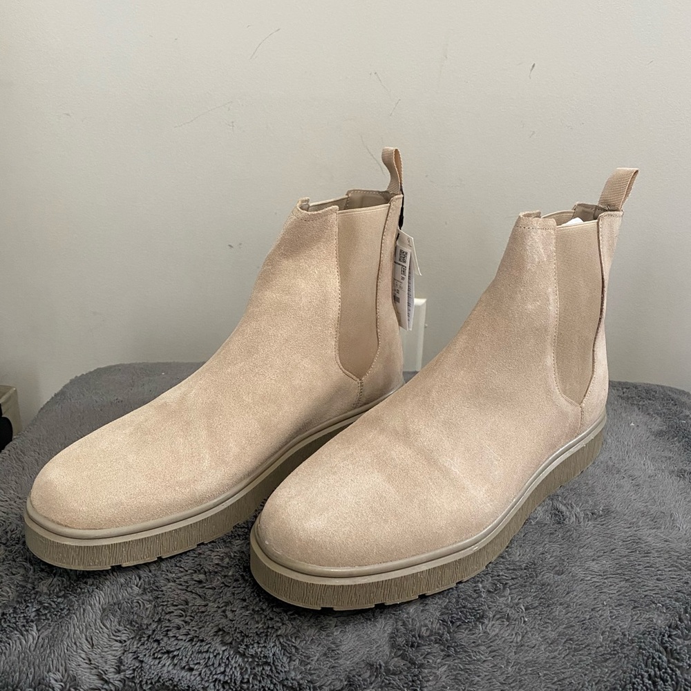 Zara Boots/Chelsea boots BRAND NEW!